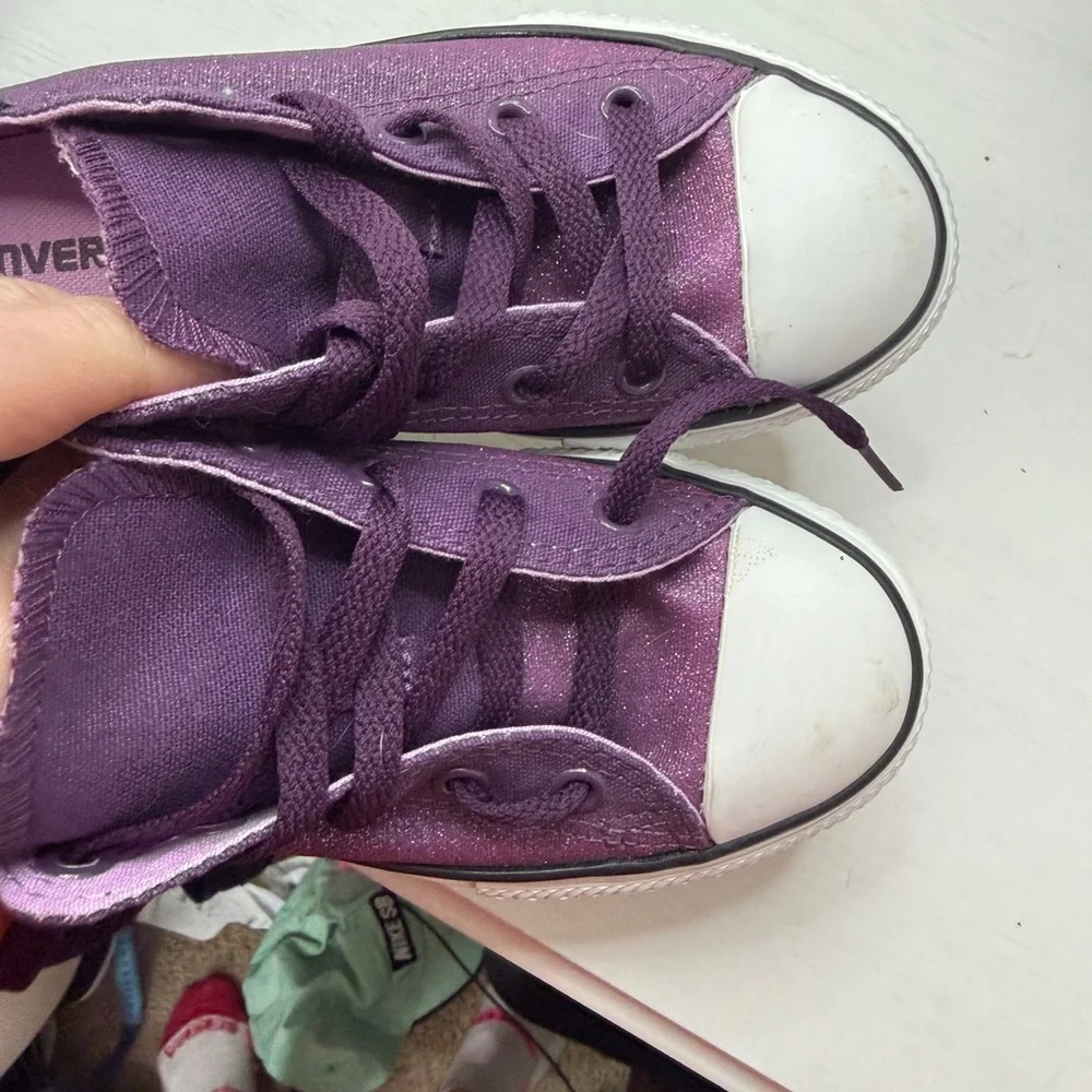 CONVERSE Chuck Taylor All Star Purple Glitter Sparkle Low Top Sz 1 Girls
